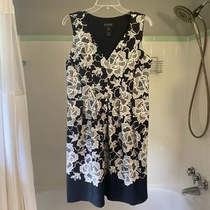 Enfocus Studio Black White Lace Dress V Neck